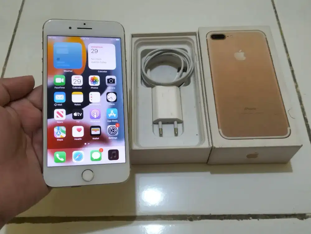 BUTUH UANG iPhone 7+ Plus 32GB GOLD 4G LTE ALL OPERATOR inter No Minus