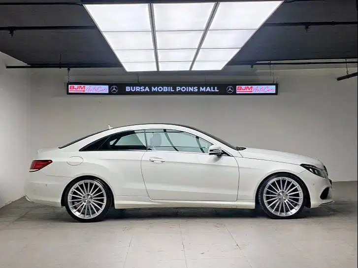 First Hand Mercedes Benz E200 Coupe 2015 #BJM1#