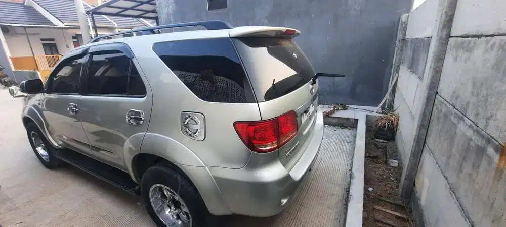 Toyota Fortuner 2008 Bensin