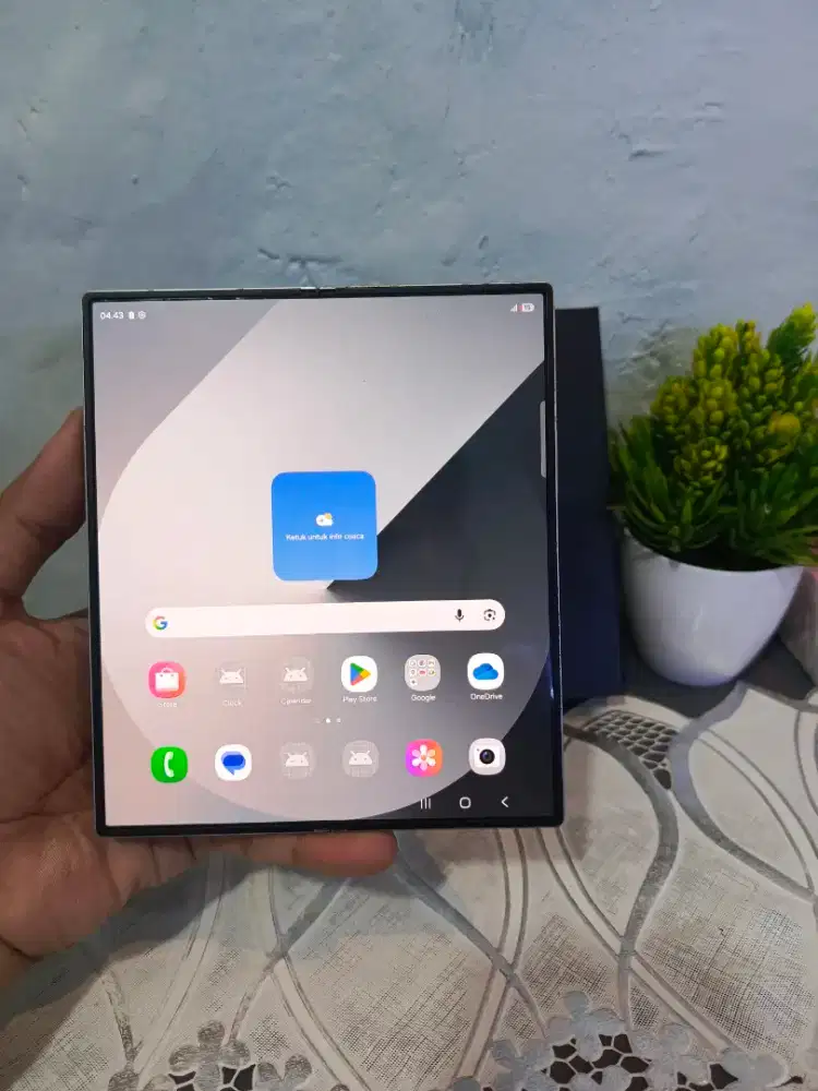 SAMSUNG Z FOLD 6 5G RAM 12/256GB ORIGINAL SEIN MULUS NORMAL FULLSHET