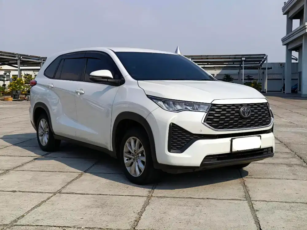Innova Zenix V 2.0 AT 2022