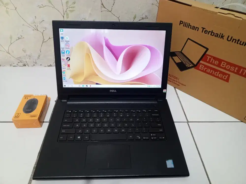 Di Jual Cepat Laptop Dell 14, core i3 gen 4, SSD 256, ram 8 Gb, normal