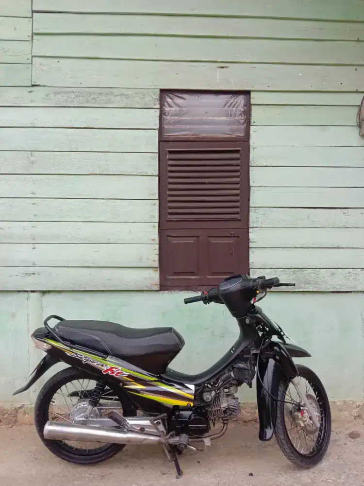 Dijual santai supra fit lama 2004 super barang