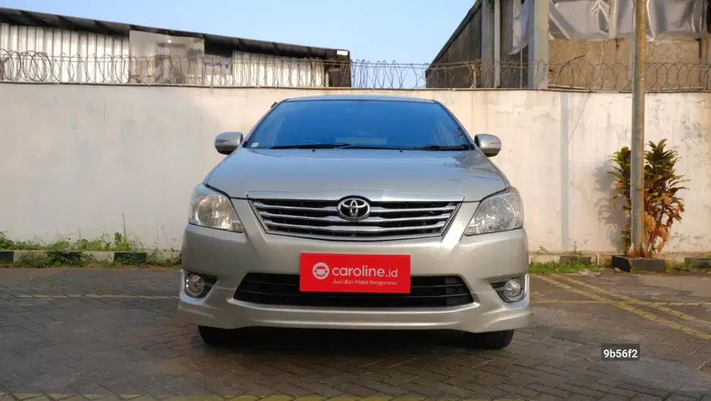 TOYOTA INNOVA G LUX 2.0 MT 2013 SILVER