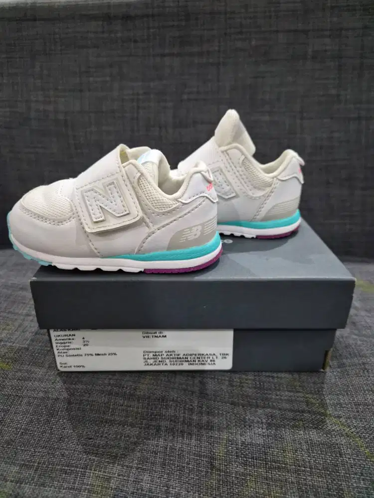 Sepatu Bayi New Balance Baby size USA 3,5