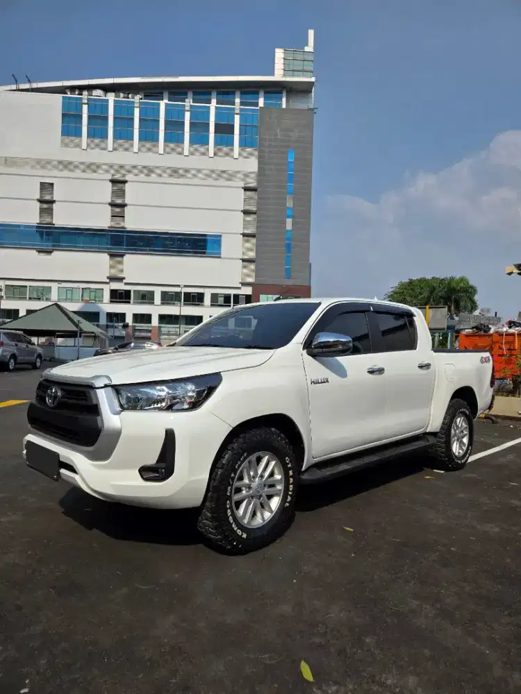 Toyota Hilux 2022 / 2023 Dc Tgn1 Plat B asli 4x4