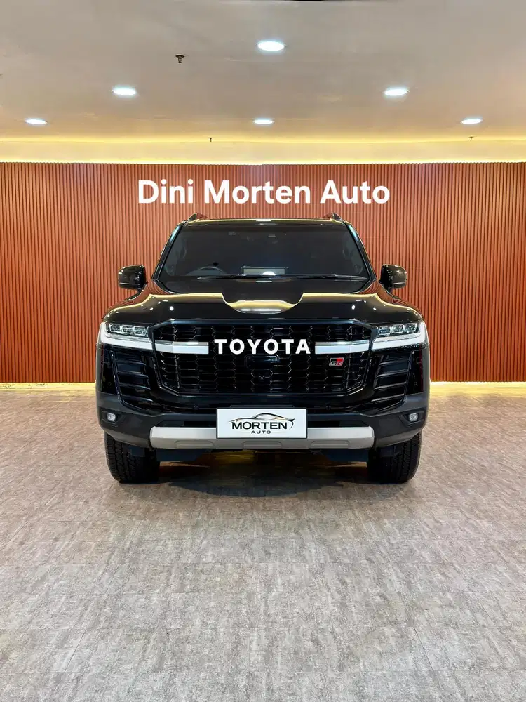 (KM 11rb) Toyota Land cruiser 300 GR sport At 2023