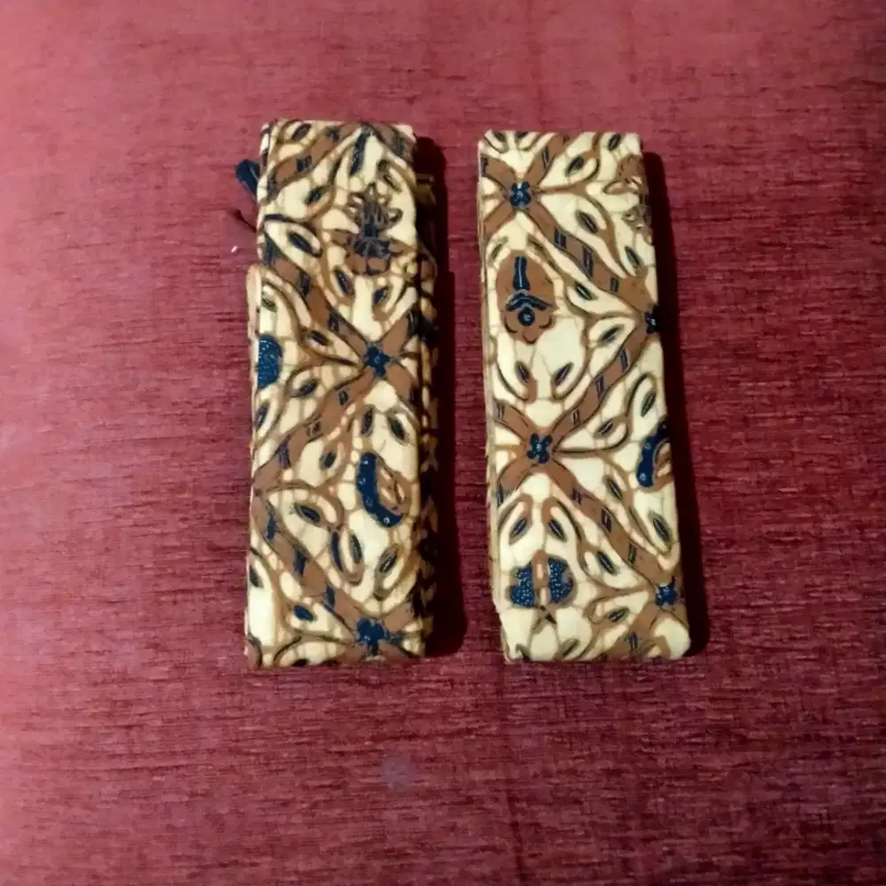 Jual sepasang kain batik tulis halus.