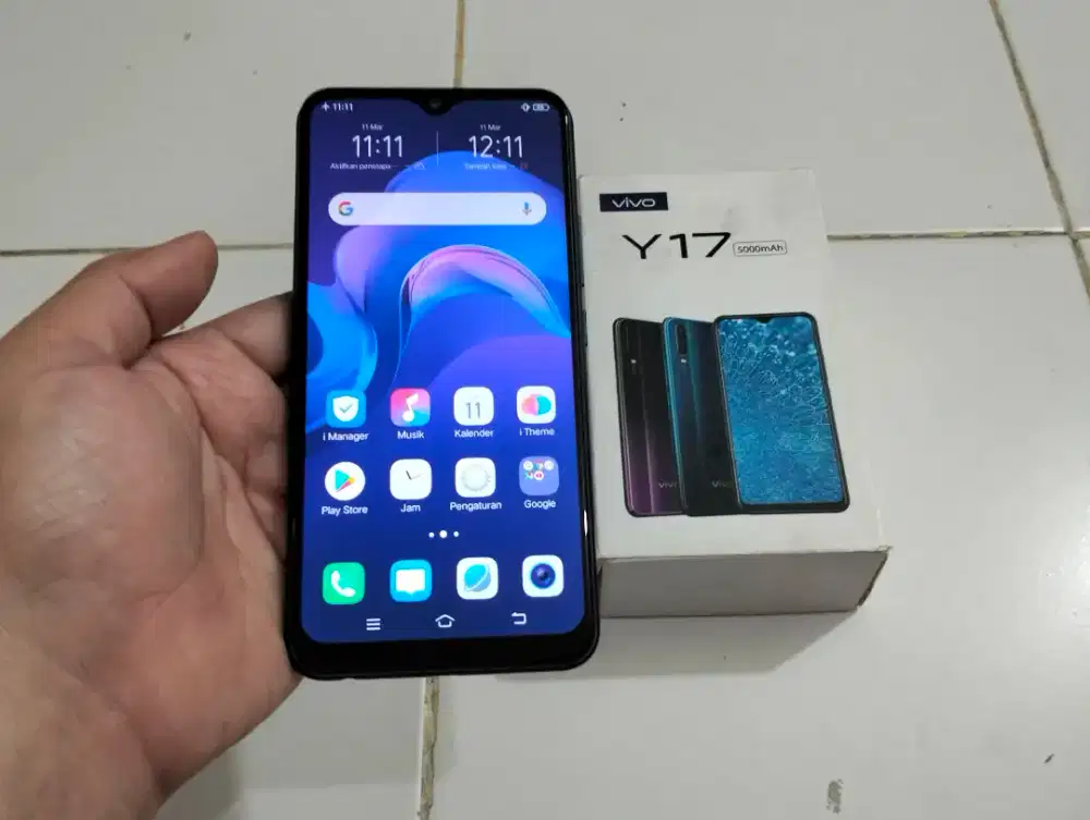 BUTUH UANG VIVO Y17 RAM 8GB / 256GB 4G LTE Duos 6.35in Finger 5000Mah