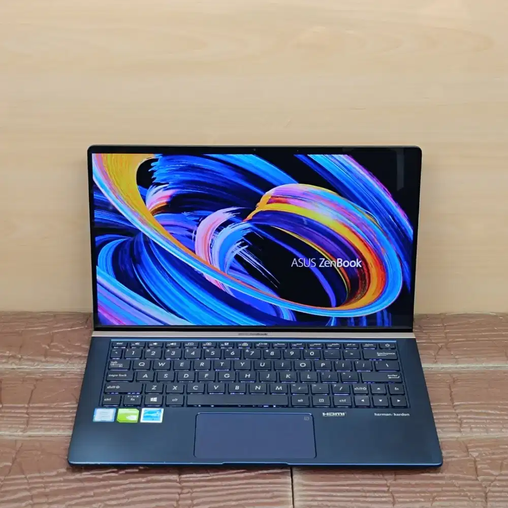 Laptop Asus ZenBook UX333FN Intel Core i7-8565U RAM 16GB SSD 512GB IPS