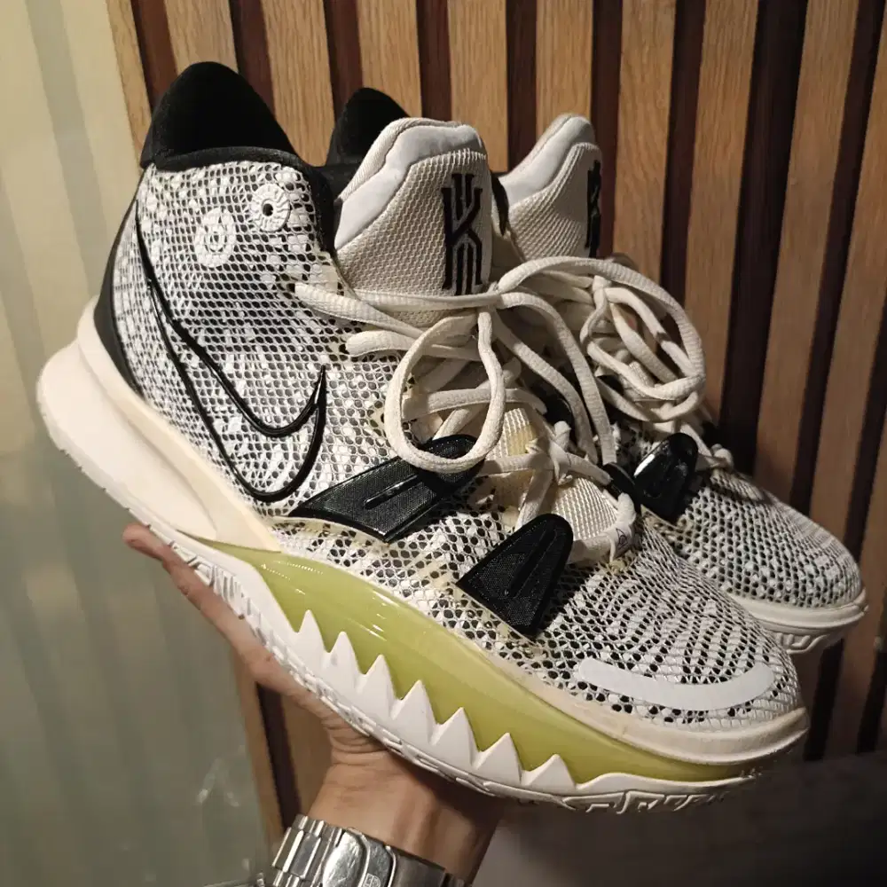 Sneakers nike kyrie authentic
