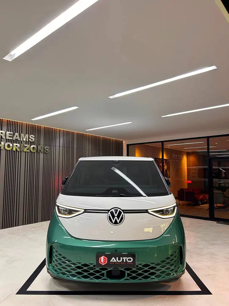 Volkswagen VW ID BUZZ LWB EV AT 2025 Putih Hijau Km3rb B1946TDR