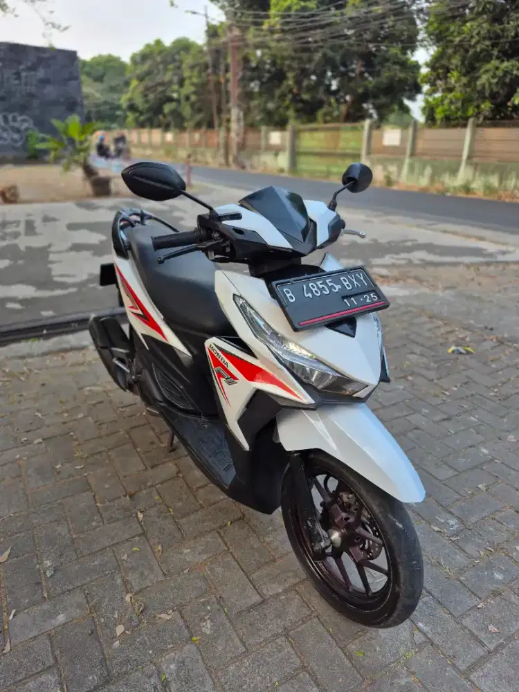 Dijual Honda Vario 125 tahun 2017 surat lengkap