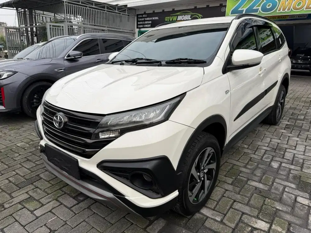 Rush 1.5 TRD Automatic 2018 Putih
