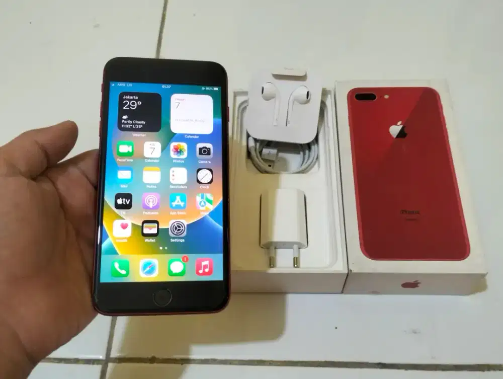 BU iPhone 8+ Plus 256GB Special Red Edition 4G LTE Fullset iCloud Aman