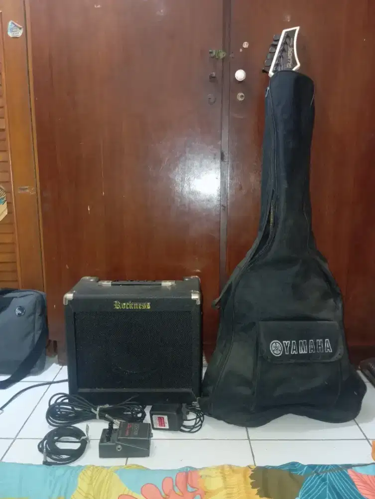 Gitar listrik gillmore, amplifier & efek