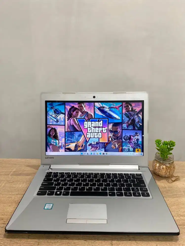 LENOVO IDEAPAD 310-14IKB	INTEL CORE I5-7200U RAM 4 GB SSD 256 GB INTEL