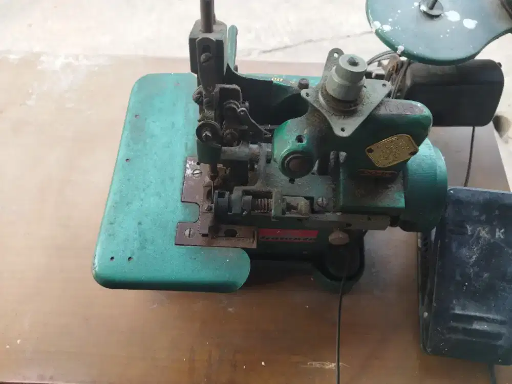 Mesin jahit obras