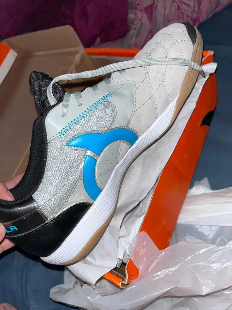 Sepatu futsal jogosala