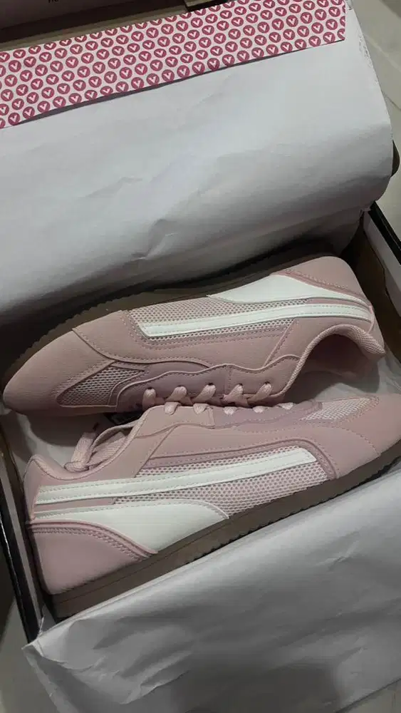 Sepatu Airwalk Pink