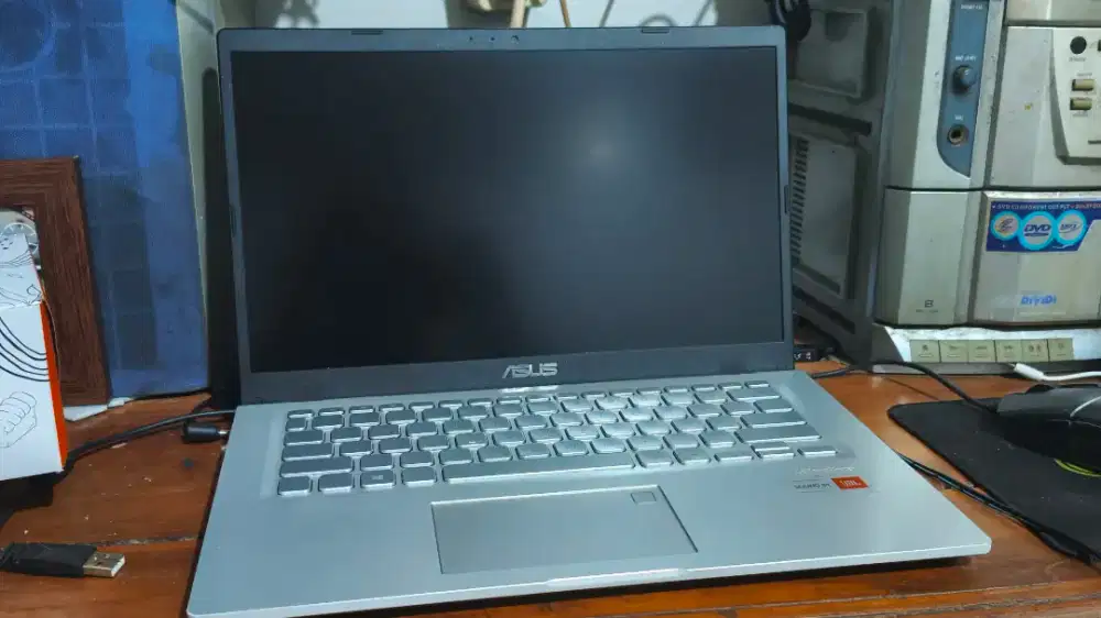 Asus Vivobook A416E Core i5 Gen 11 - RAM 8GB / SSD 512GB Mulus