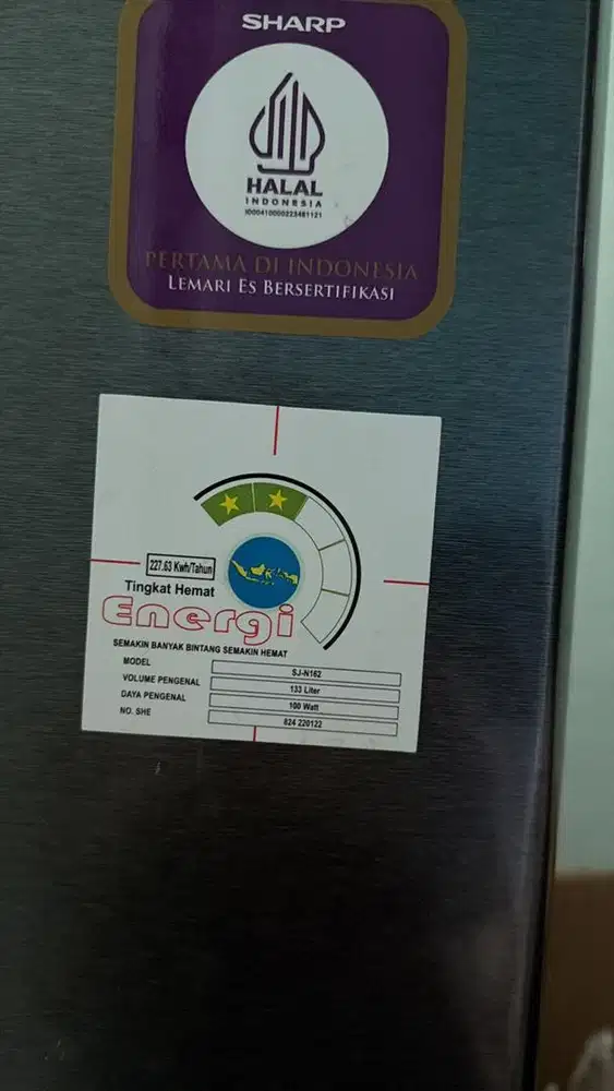 Sharp 1 pintu . Pakai 4bulan
