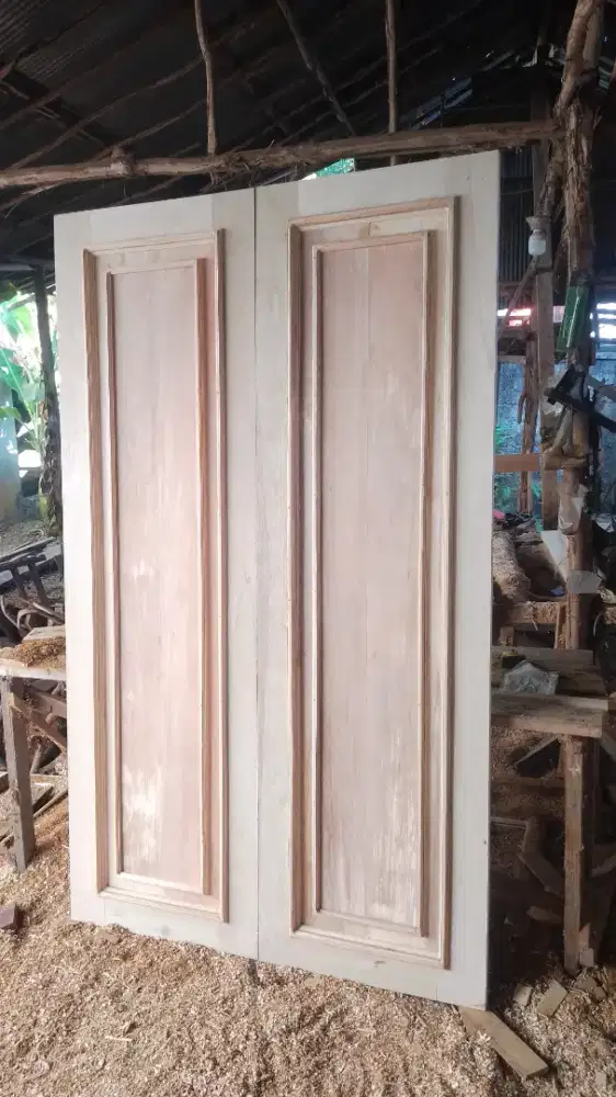 Pintu ulin dan pintu Meranti