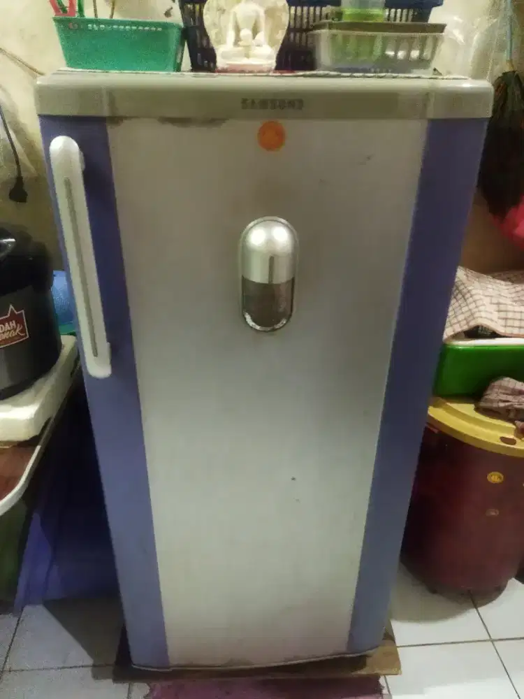 Kulkas Samsung 1 Pintu + Dispenser Air – Bekas Original