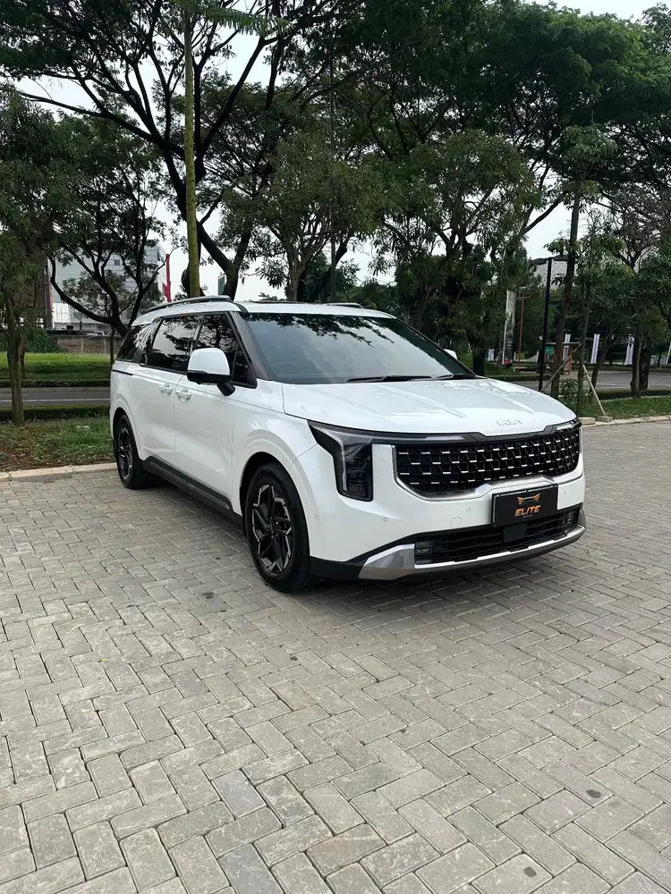 KIA Carnival 2.2 Diesel AT 2024 NIK 2024 Putih Metalik