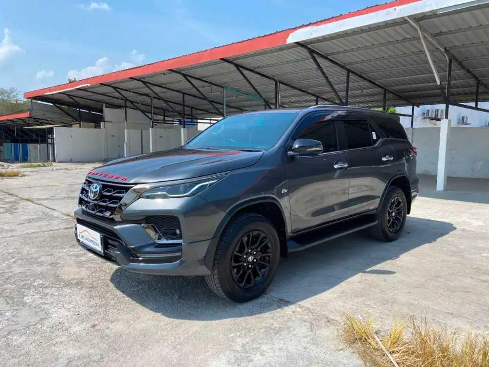 TOYOTA FORTUNER SRZ GR AT 2024