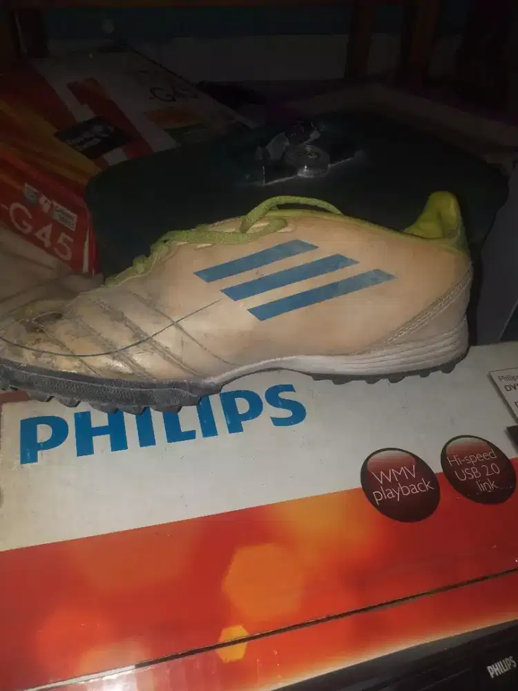 Sepatu Futsal Adidas F50