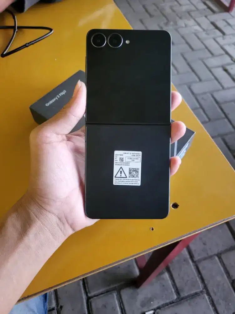 Samsung Galaxy Flip 7 Sein 256Gb Fullsett Ori