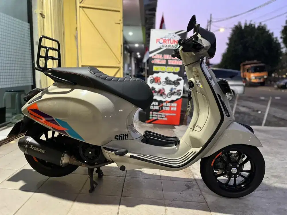 PIAGGIO PRIMAVERA S OHLINS AKRAPOVIC 2024 KM 6RB HEDON VESPA SPRI