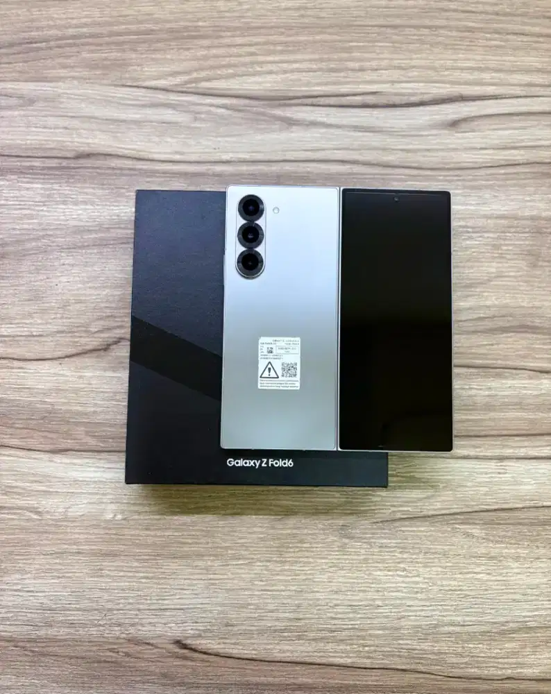Samsung Z Fold 6 12/256GB Sein Mulus