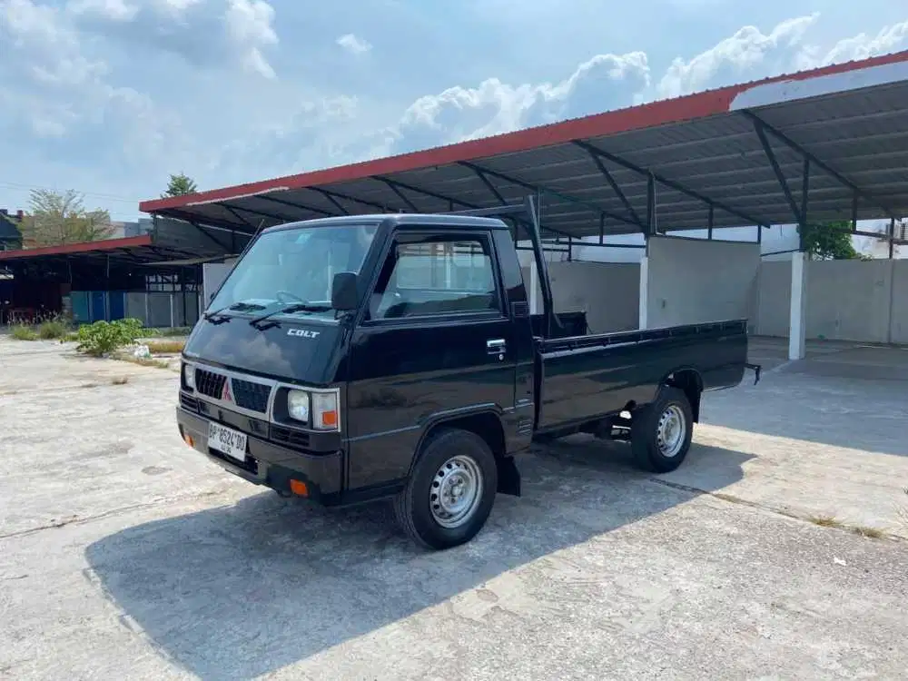 MITSUBISHI COLT L300 MT 2019