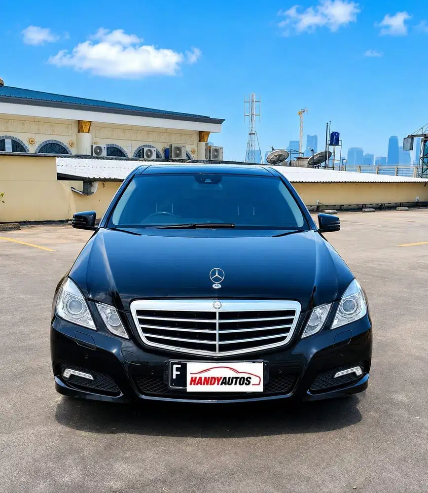 Mercedes Benz E300 Avantgarde 2009 Automatic Hitam Metalik