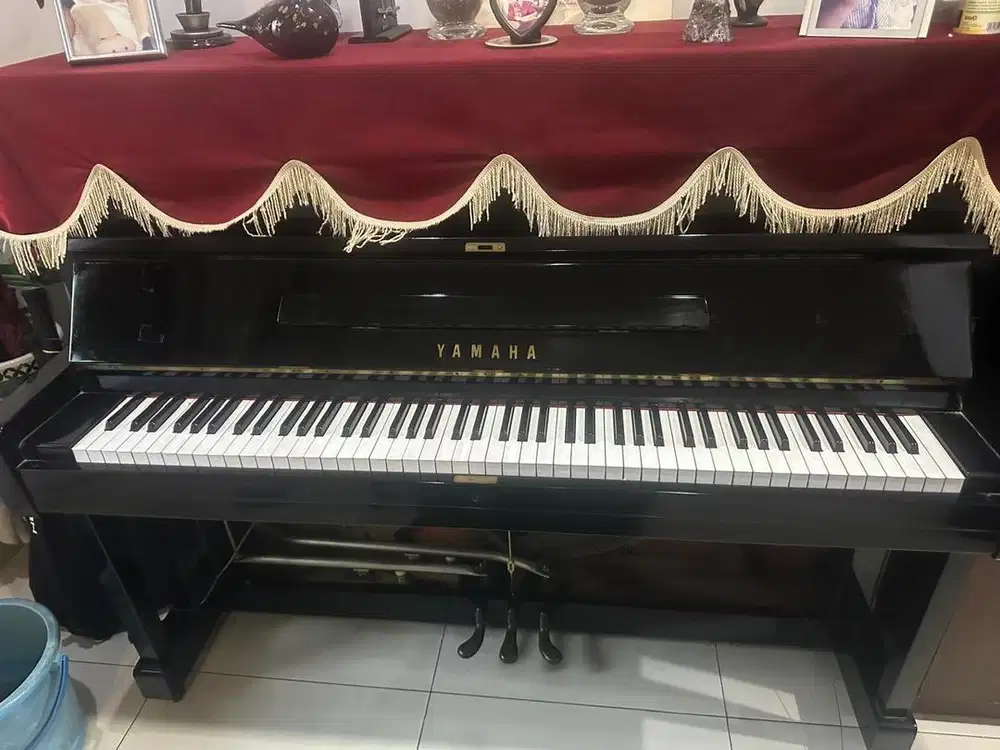 Piano yamaha U1