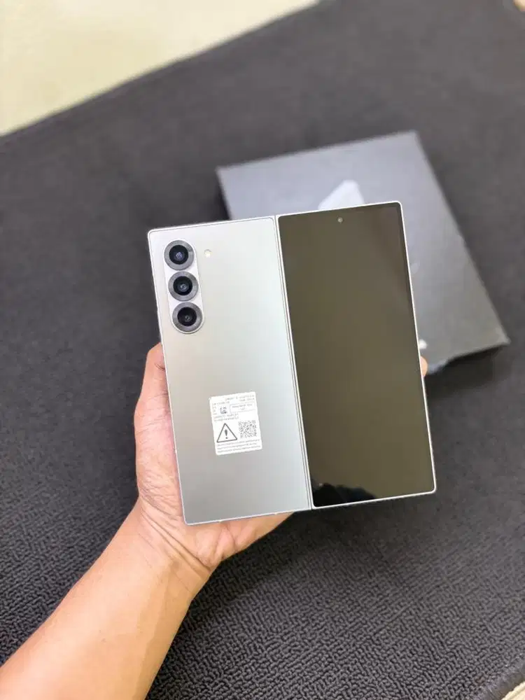 Samsung Z Fold 6 12/256GB sein like new