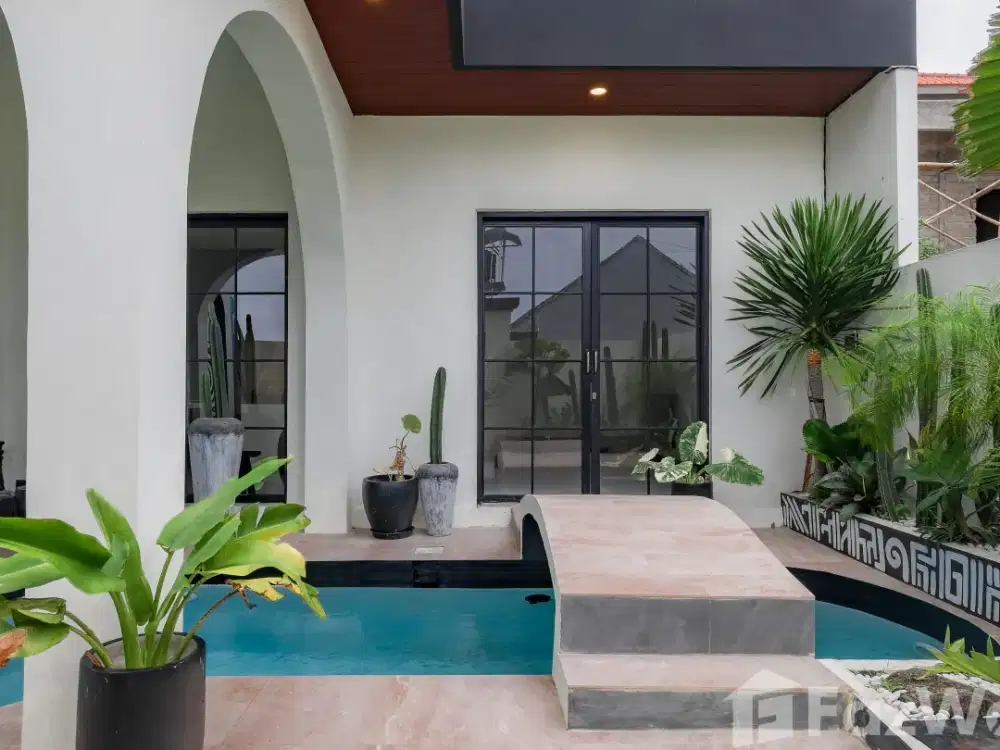 2 Bedroom Villa for sale in Kerobokan, Bali