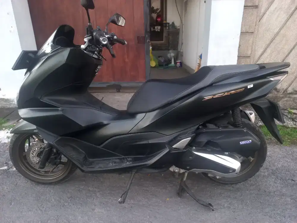 Pcx 160 abs tahun 2023 hitam doff