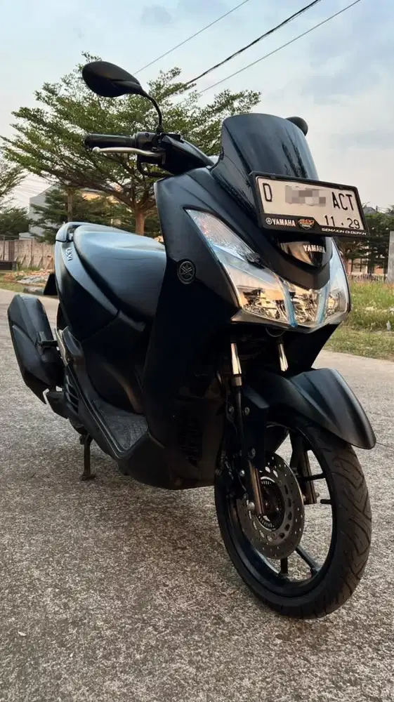 YAMAHA LEXI 2019 Black Mate Full orsinil