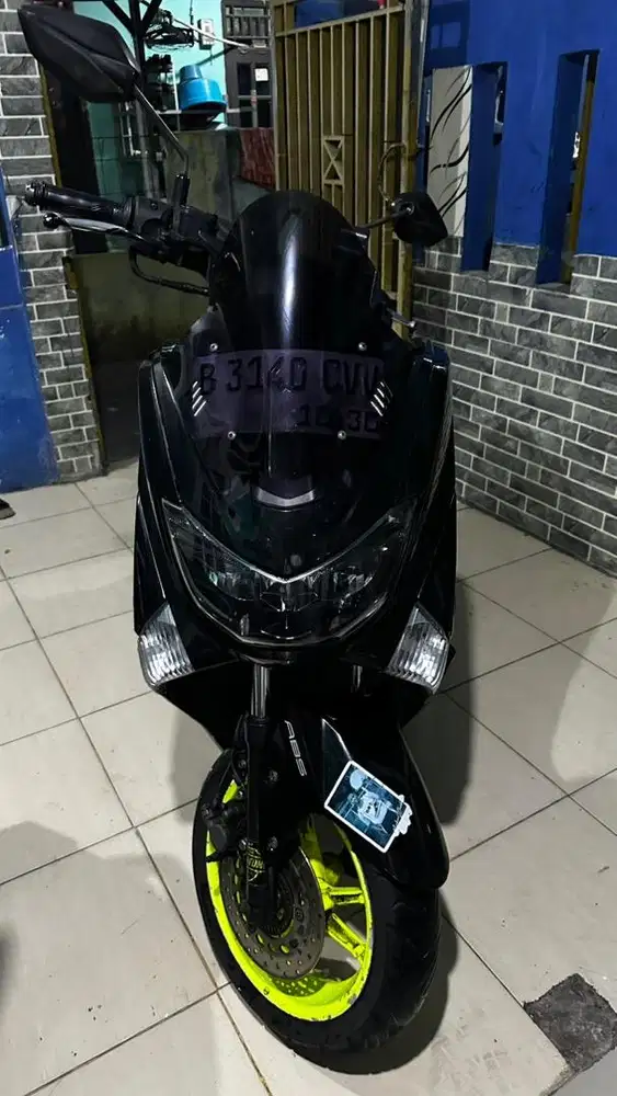 Nmax abs 2015 warna hitam