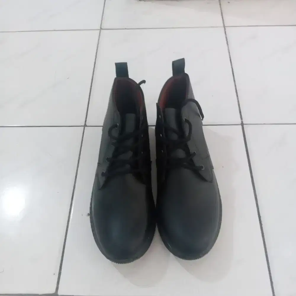 Sepatu Yongki Komaladi 41