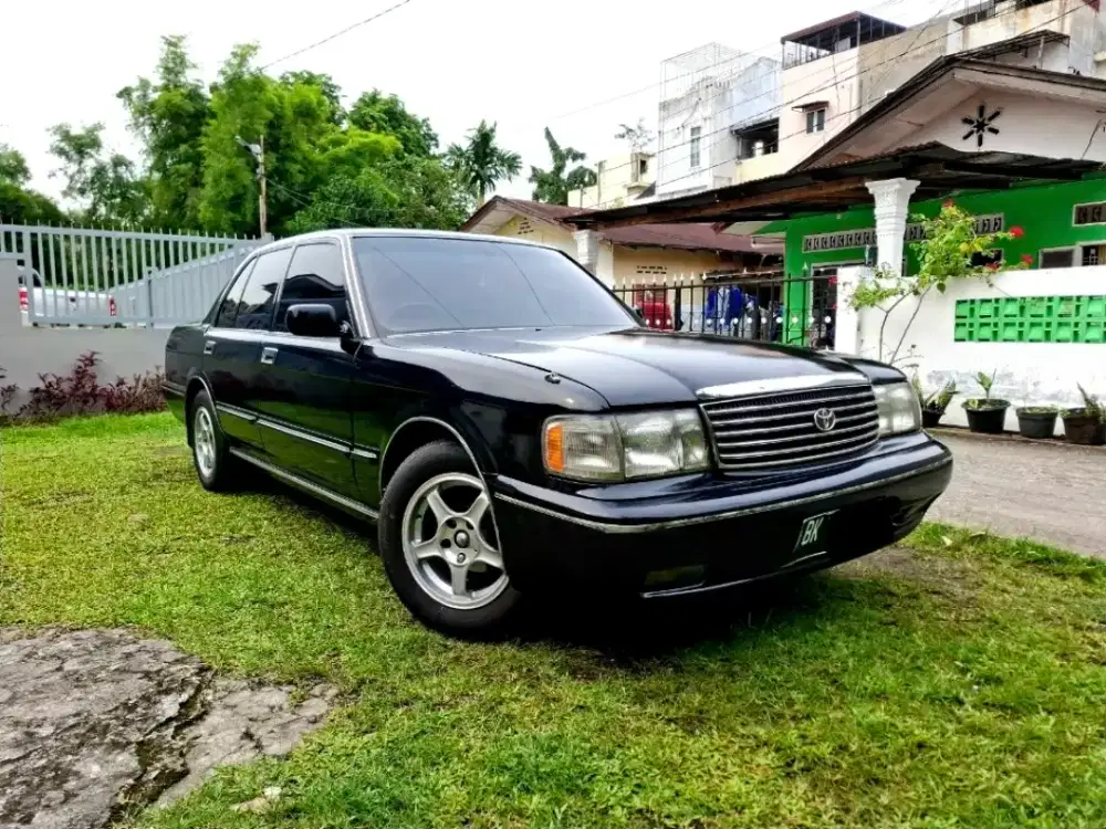 Toyota Crown Super Saloon Manual 1992 /1993