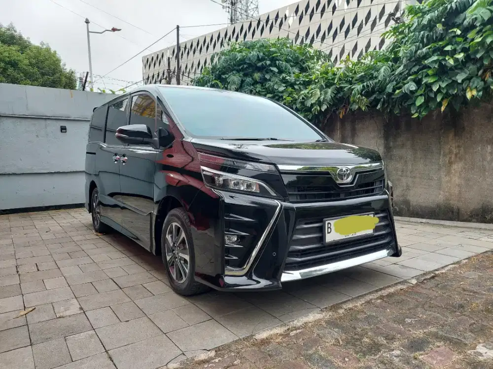 Istimewa Toyota Voxy 2.0 At 2018
