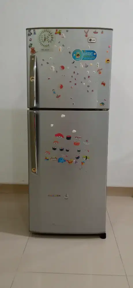 Kulkas LG Bekas Pemakaian Rumah Tangga.