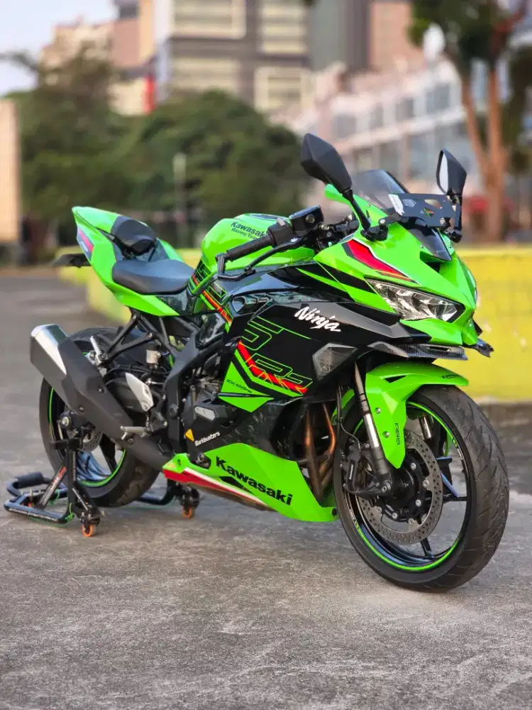Kawasaki ZX25RR ABS KM 900