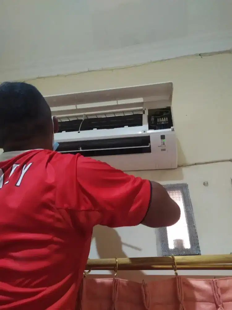 JASA BONGKAR PASANG DAN SERVICE AC
