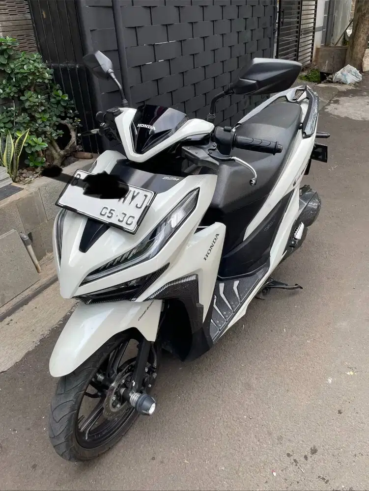 Dijual Honda Vario 150 Tahun 2020 Warna Putih Pribadi Bagus Modifan