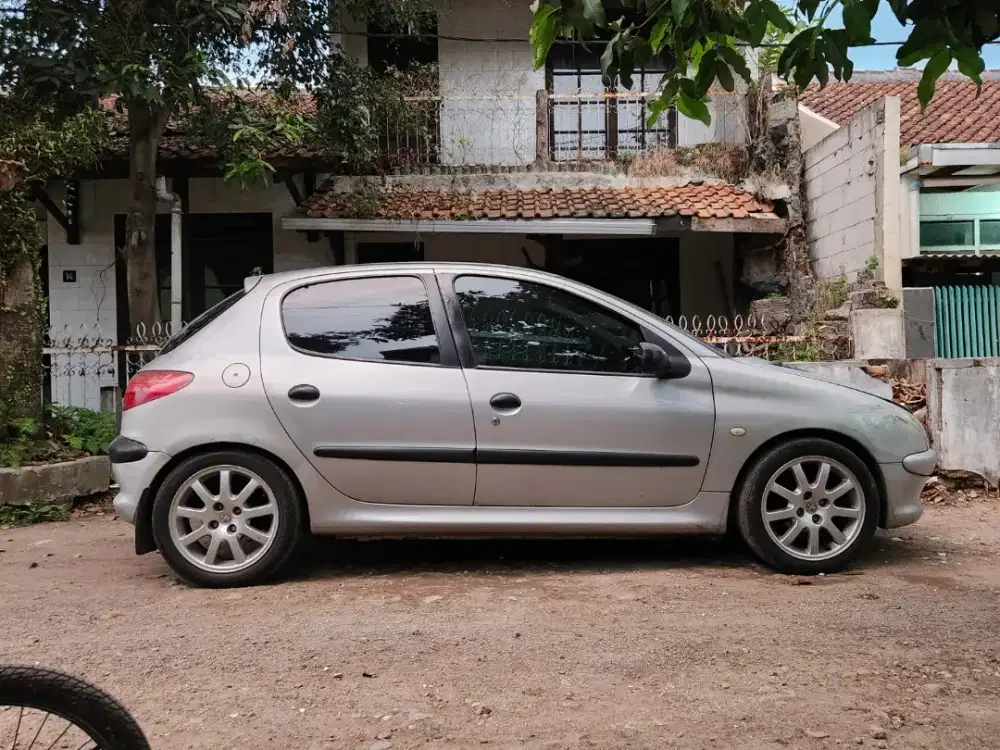 peugeut 206 MT thn 2001 ss lengkap plat isi panjang TT/BT motor matic